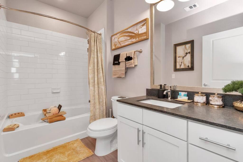 The Golden Treasure Near Kemah Boardwalk! Apartment Exterior photo